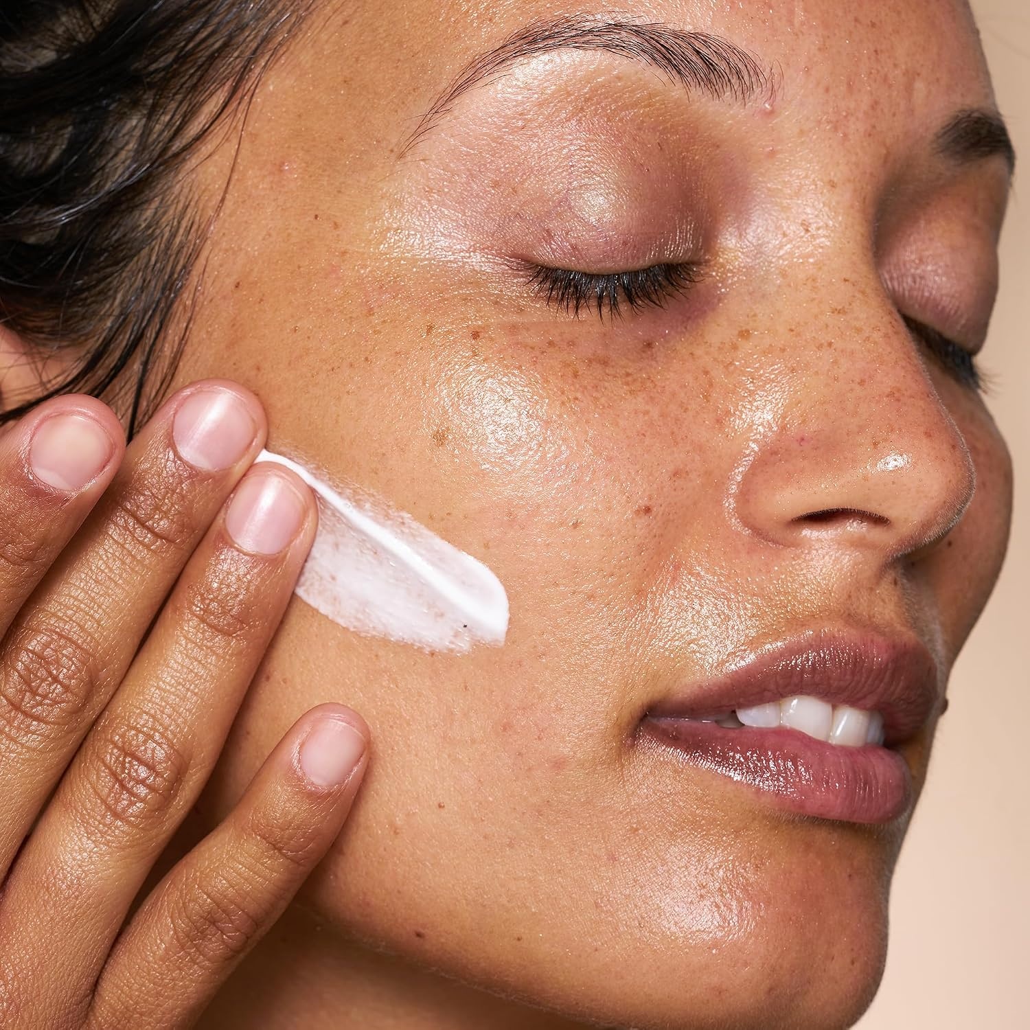 image:imageOSEA Atmosphere Protection Cream 2oz Lightweight Face Moisturizer for FastAbsorbing Hydration Smooths with Niacinamide Shea Butter and Undaria Seaweed Ideal Under Sunscreen or Makeup2 Fl Oz Pack of 1