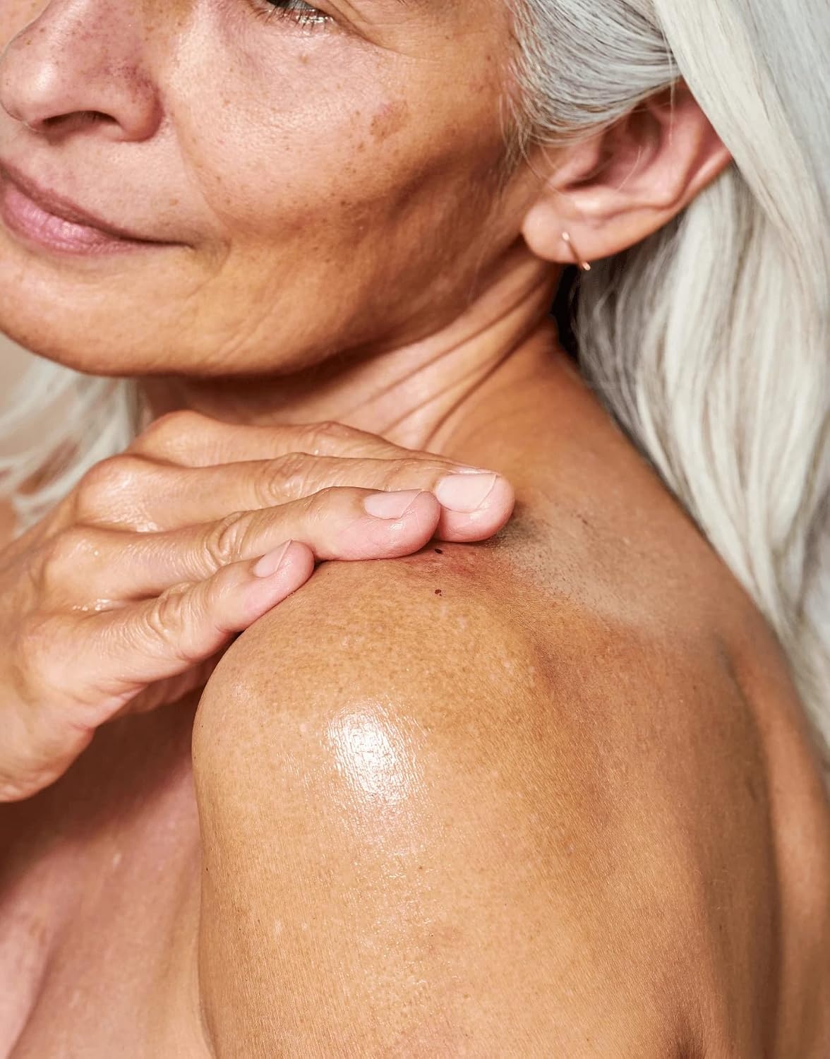 image:imageOSEA Undaria Algae Body Oil 5 oz Visibly Firming Deeply Moisturizing Instantly Improve Elasticity Clean Lightweight NonGreasy Hydration Vegan amp CrueltyFree Seaweed Skincare Improves Elasticity Silky Body Glow Lightweight NonGreasy Citrus Scent Seaweed Skincare Vegan amp CrueltyFree1 Fl Oz Pack of 1